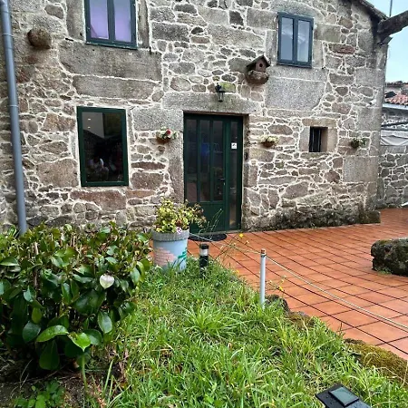 Casa A Voada - Rural Con Piscina Privada, Barbacoa Y Juegos Os Muinos (A Coruna)