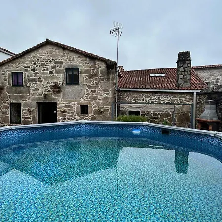 Casa A Voada - Rural Con Piscina Privada, Barbacoa Y Juegos * Os Muinos (A Coruna)