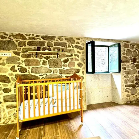 Holiday home Casa A Voada - Rural Con Piscina Privada, Barbacoa Y Juegos Os Muinos (A Coruna)