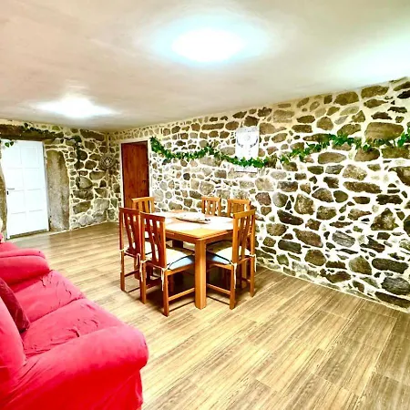 Casa A Voada - Rural Con Piscina Privada, Barbacoa Y Juegos Os Muinos (A Coruna)