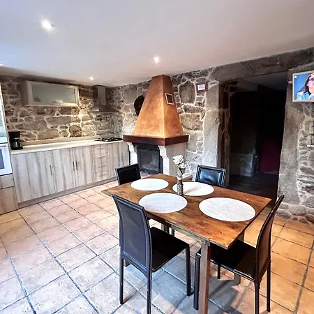 Holiday home Casa A Voada - Rural Con Piscina Privada, Barbacoa Y Juegos Os Muinos (A Coruna)